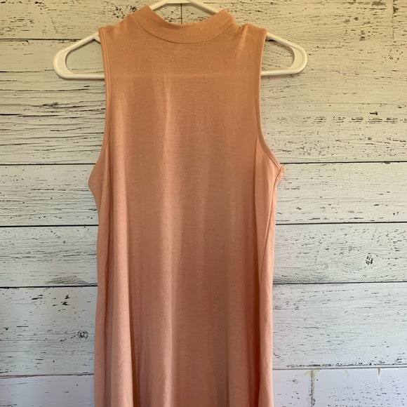 Sleeveless pink dress👗 - Picture 2 of 3